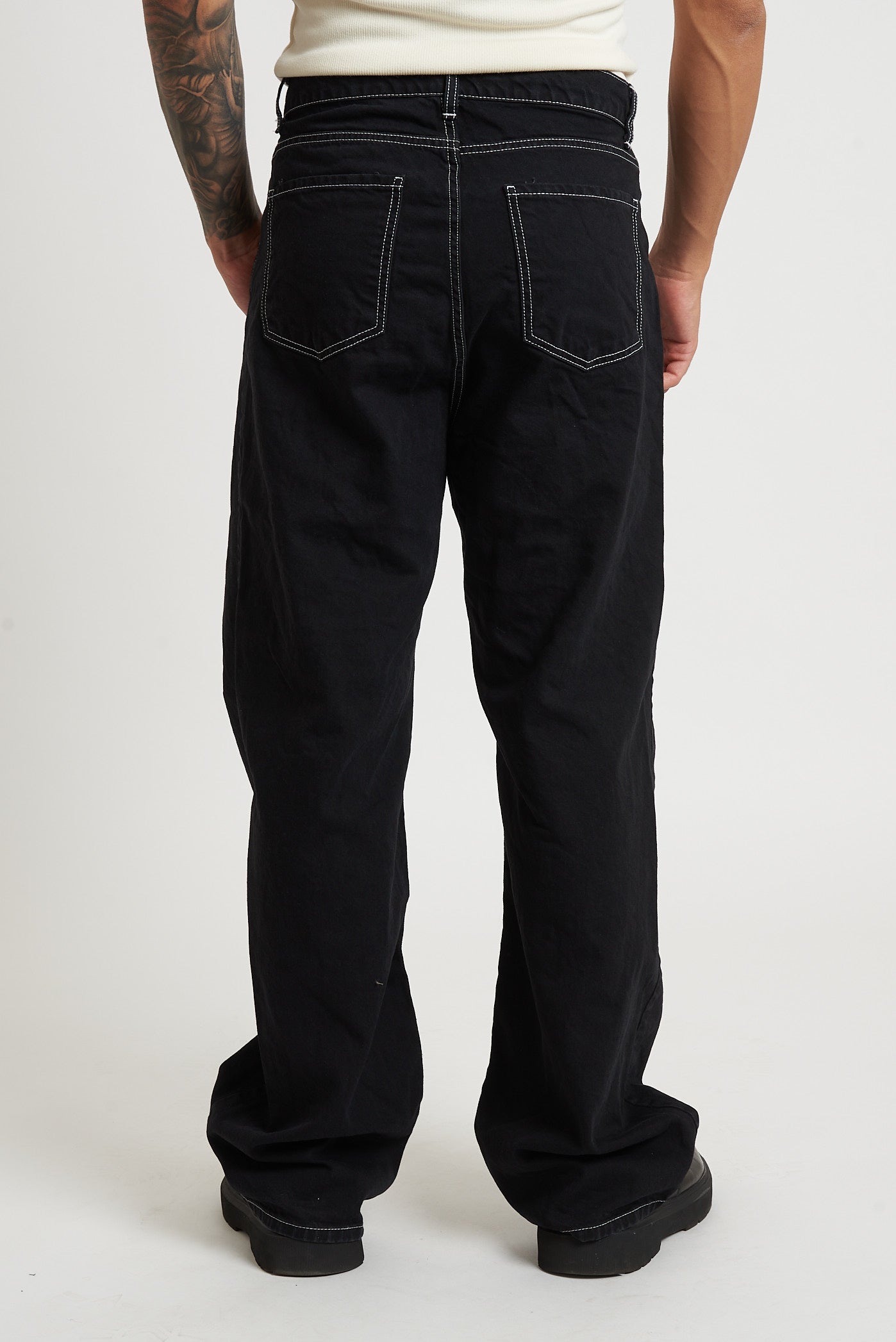 jeans in bull nero