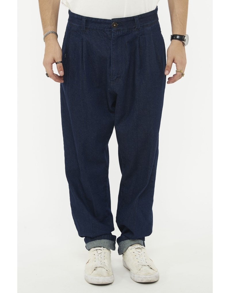 Jeans vita alta con pence...