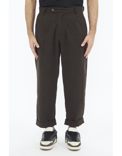 Pantaloni con piegone fondo...