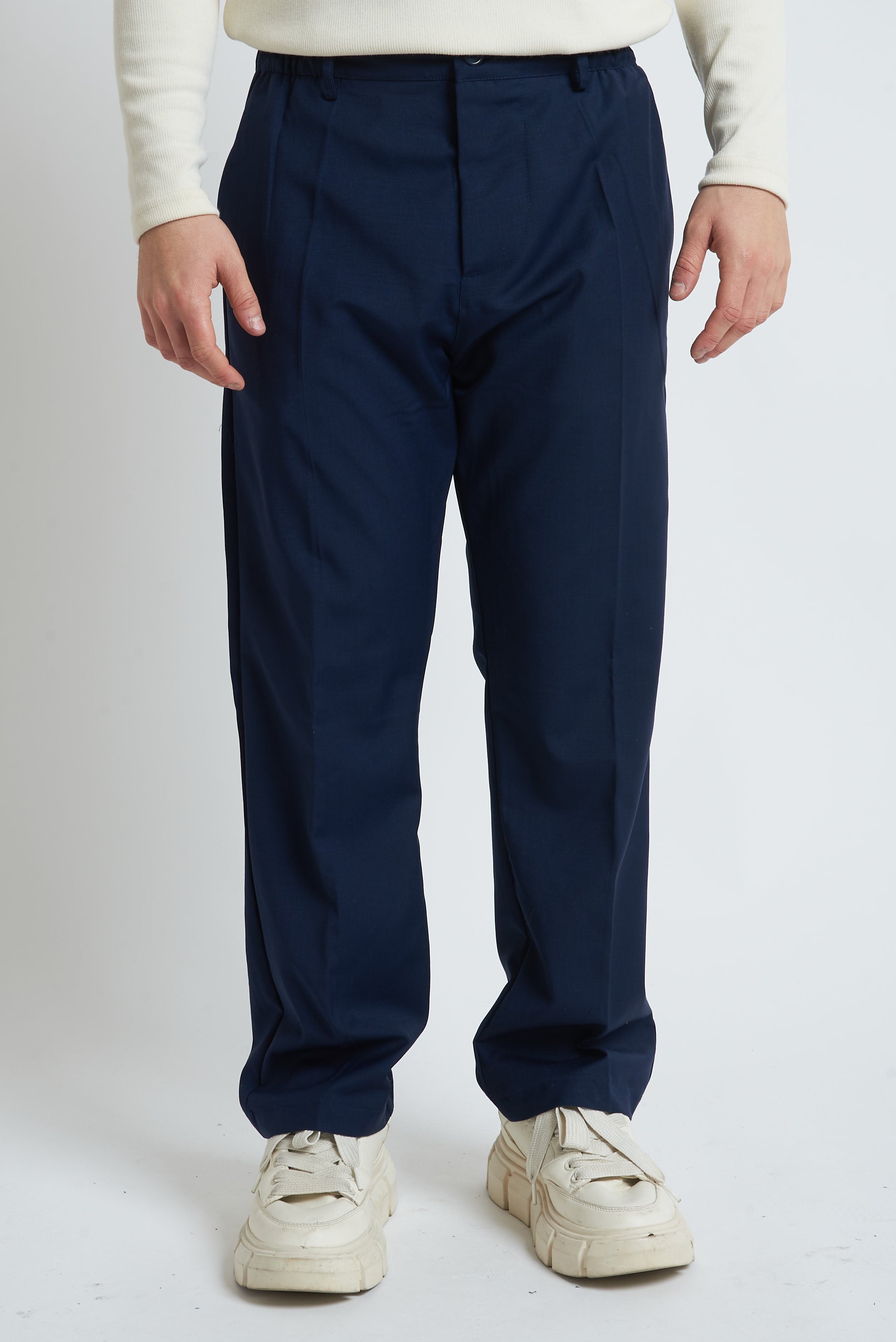 Pantaloni fondo largo con elastico