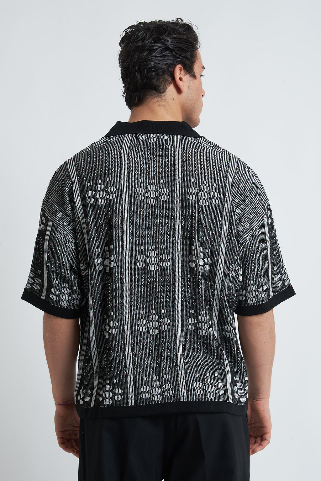 Cardigan traforato fantasia