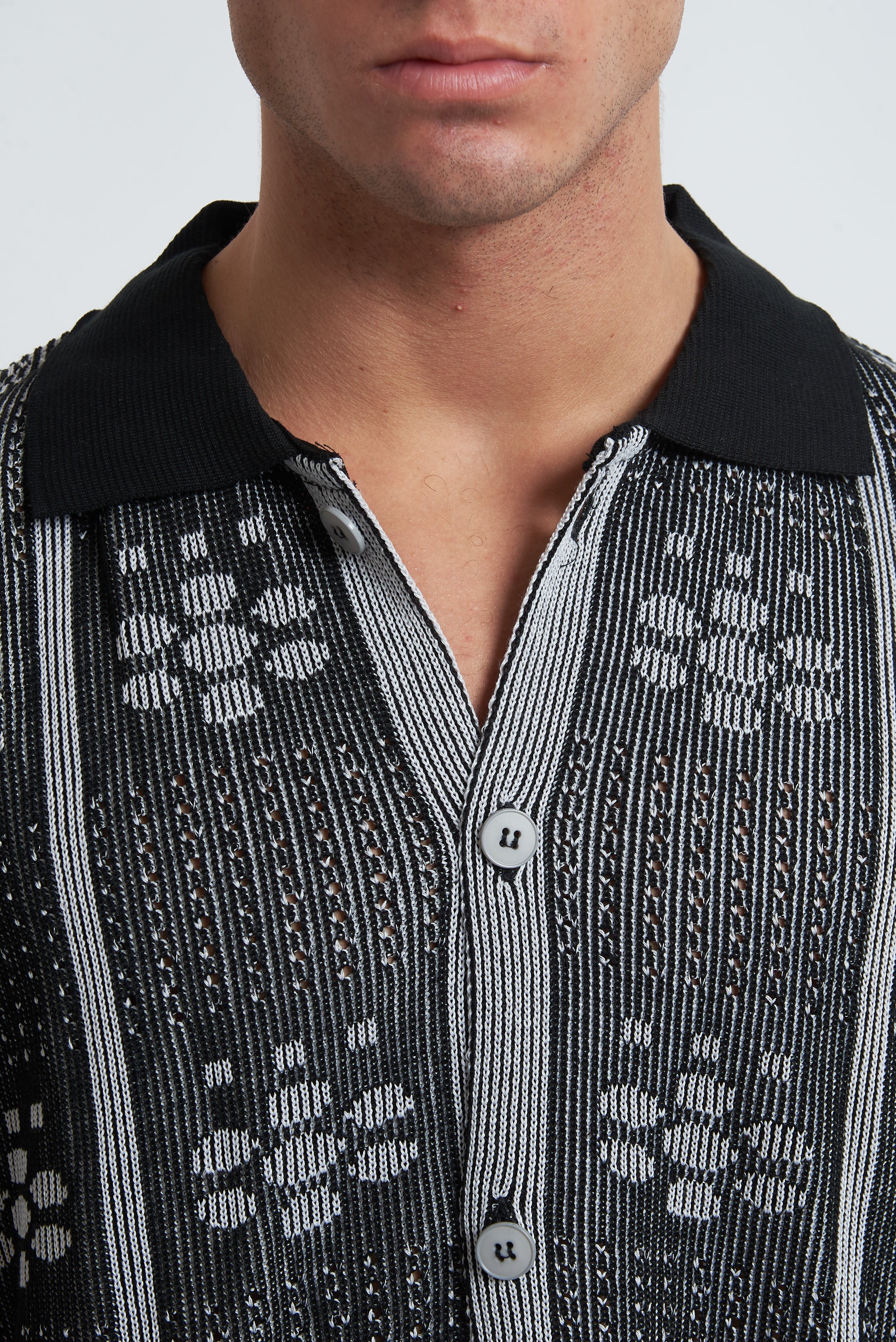 Cardigan traforato fantasia