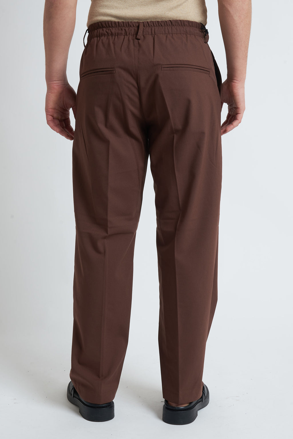 Pantaloni fondo largo con elastico