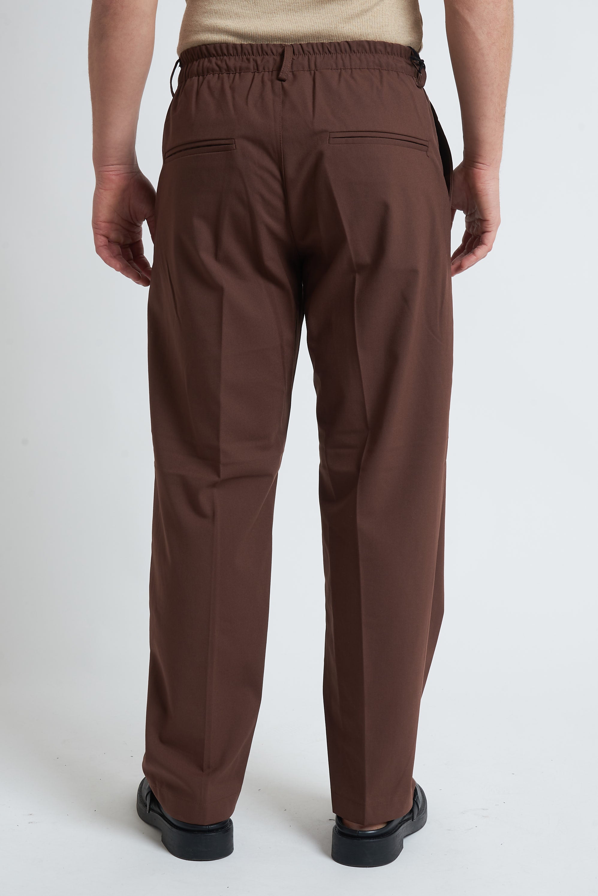 Pantaloni fondo largo con elastico