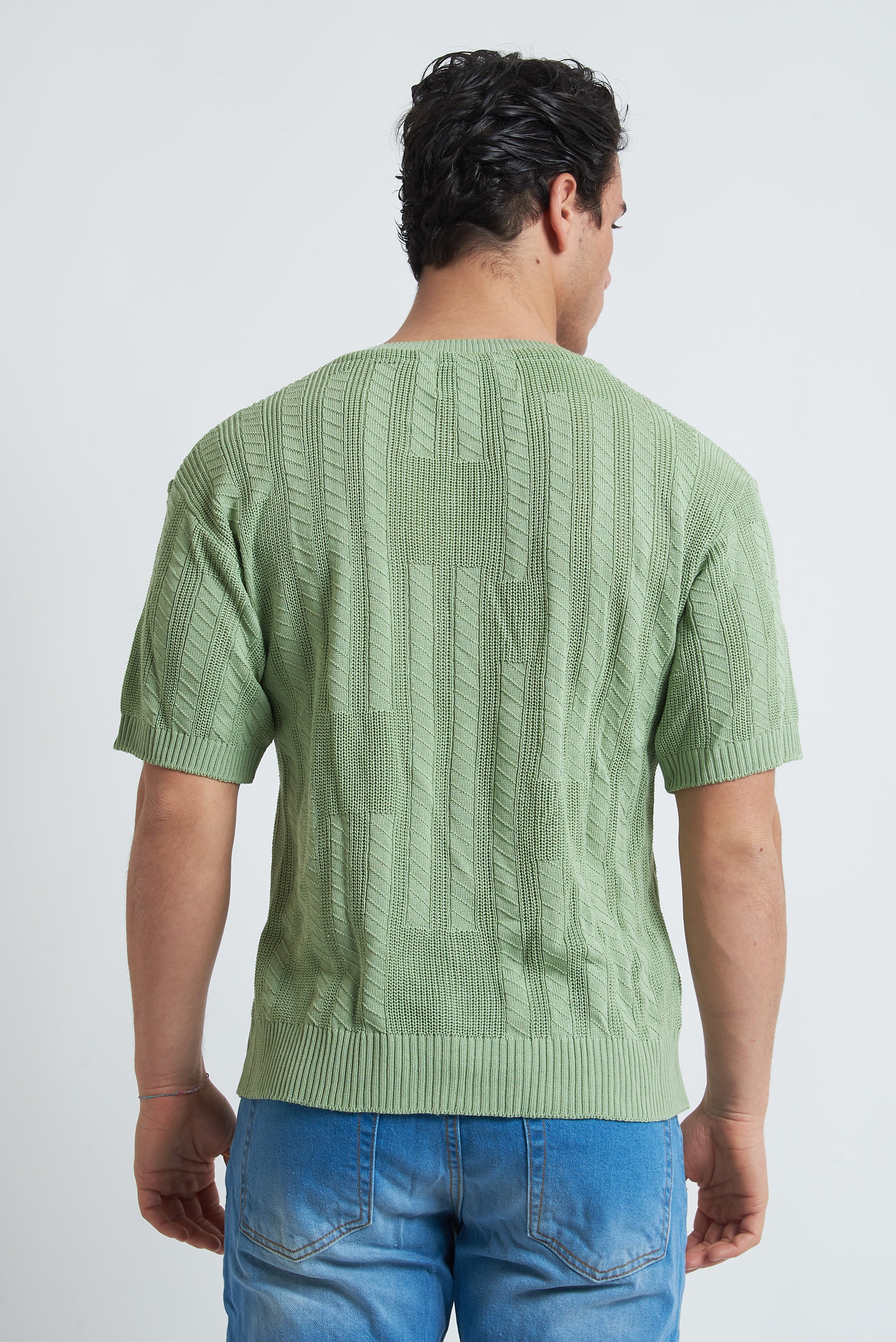 Maglione in filo con spalla scesa