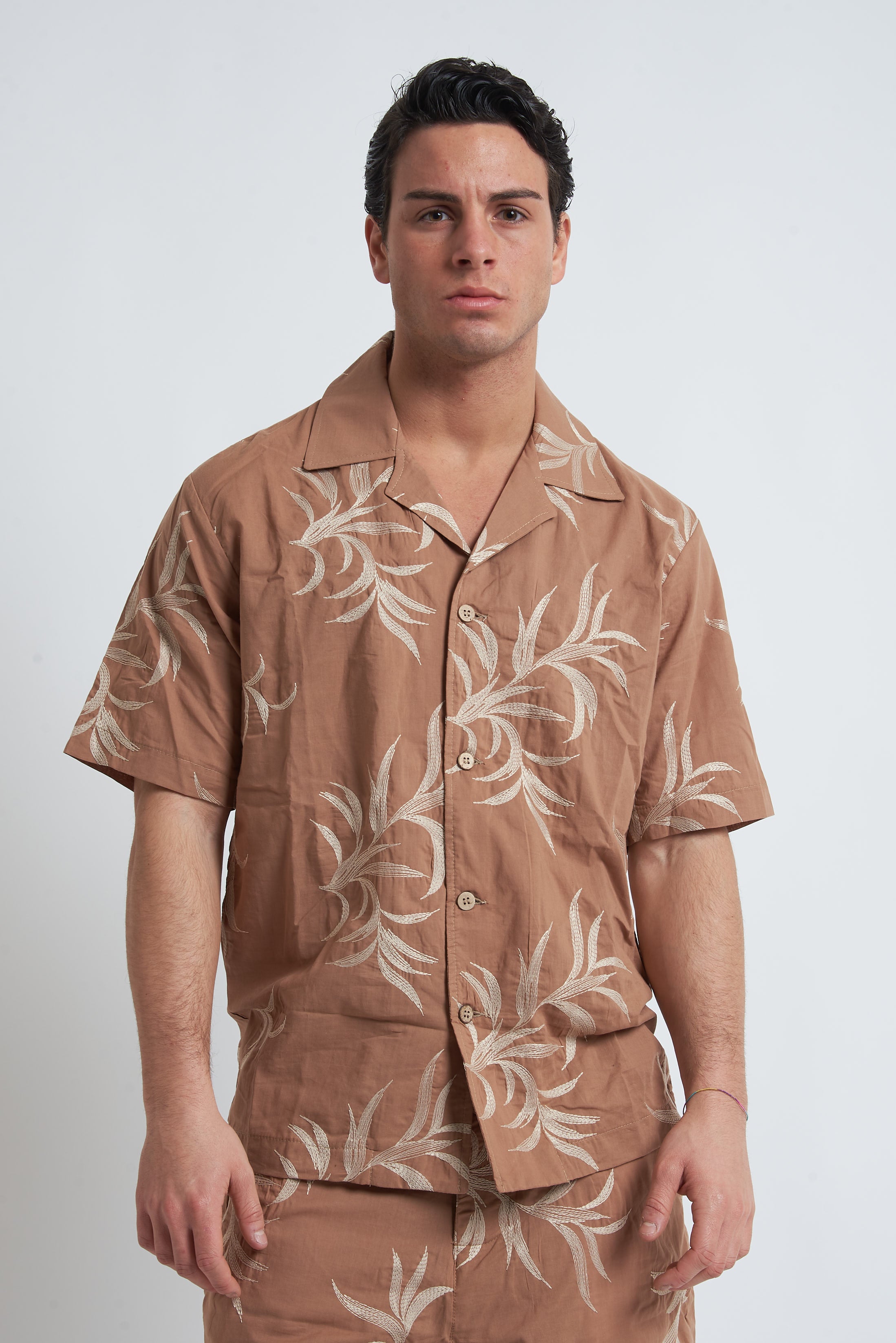 Camicia misto lino ricamato