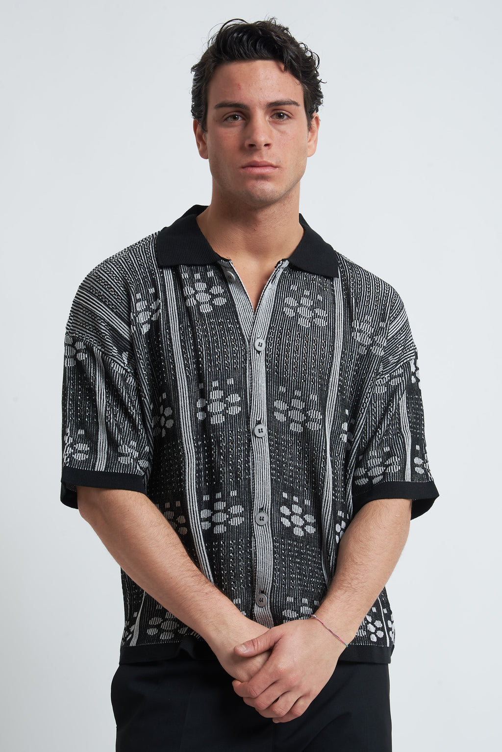 Cardigan traforato fantasia