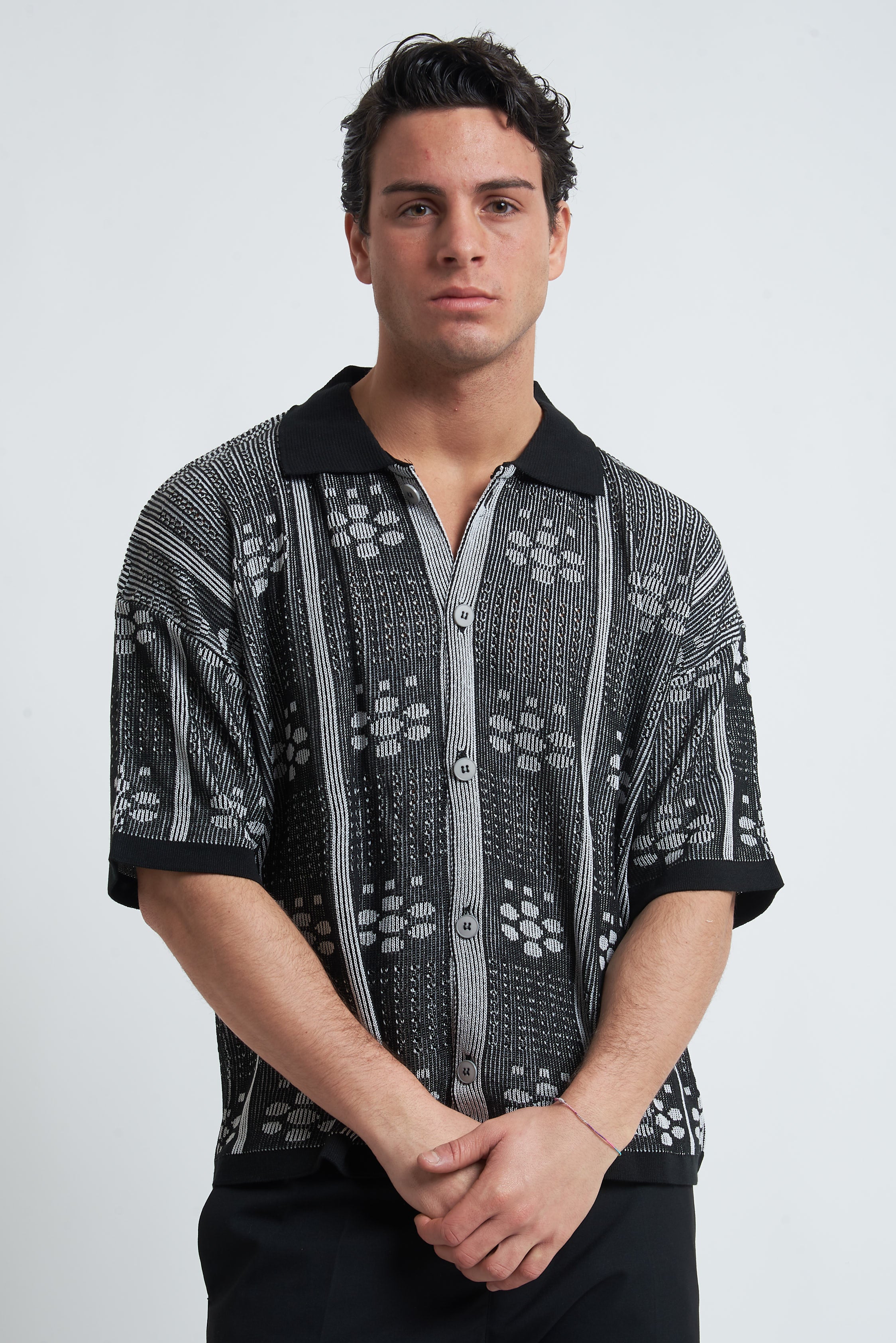 Cardigan traforato fantasia