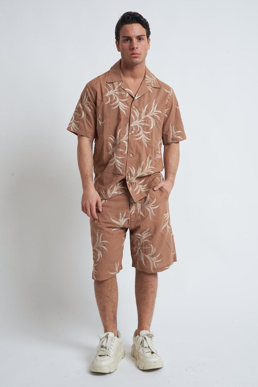 Camicia misto lino ricamato