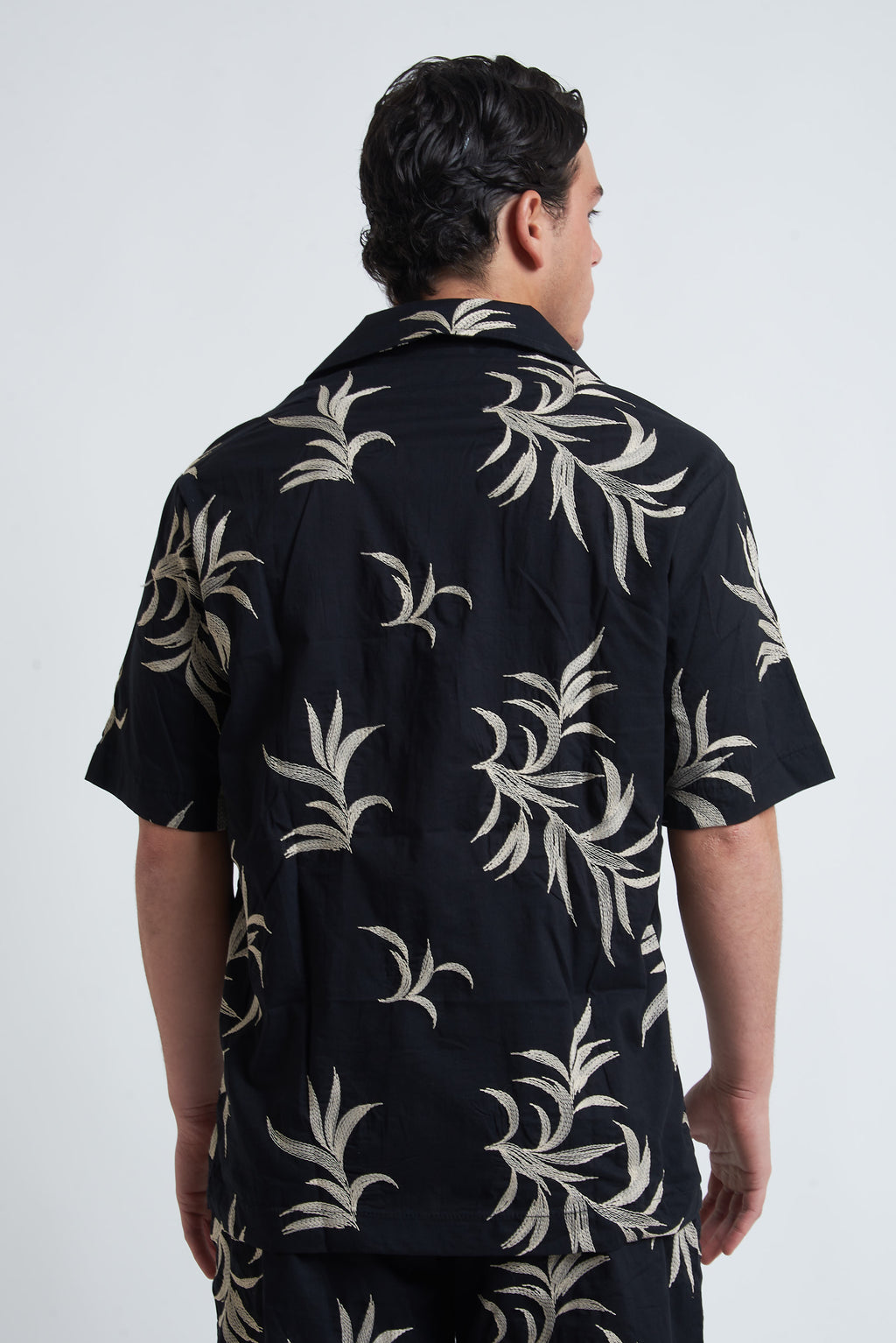 Camicia misto lino ricamato