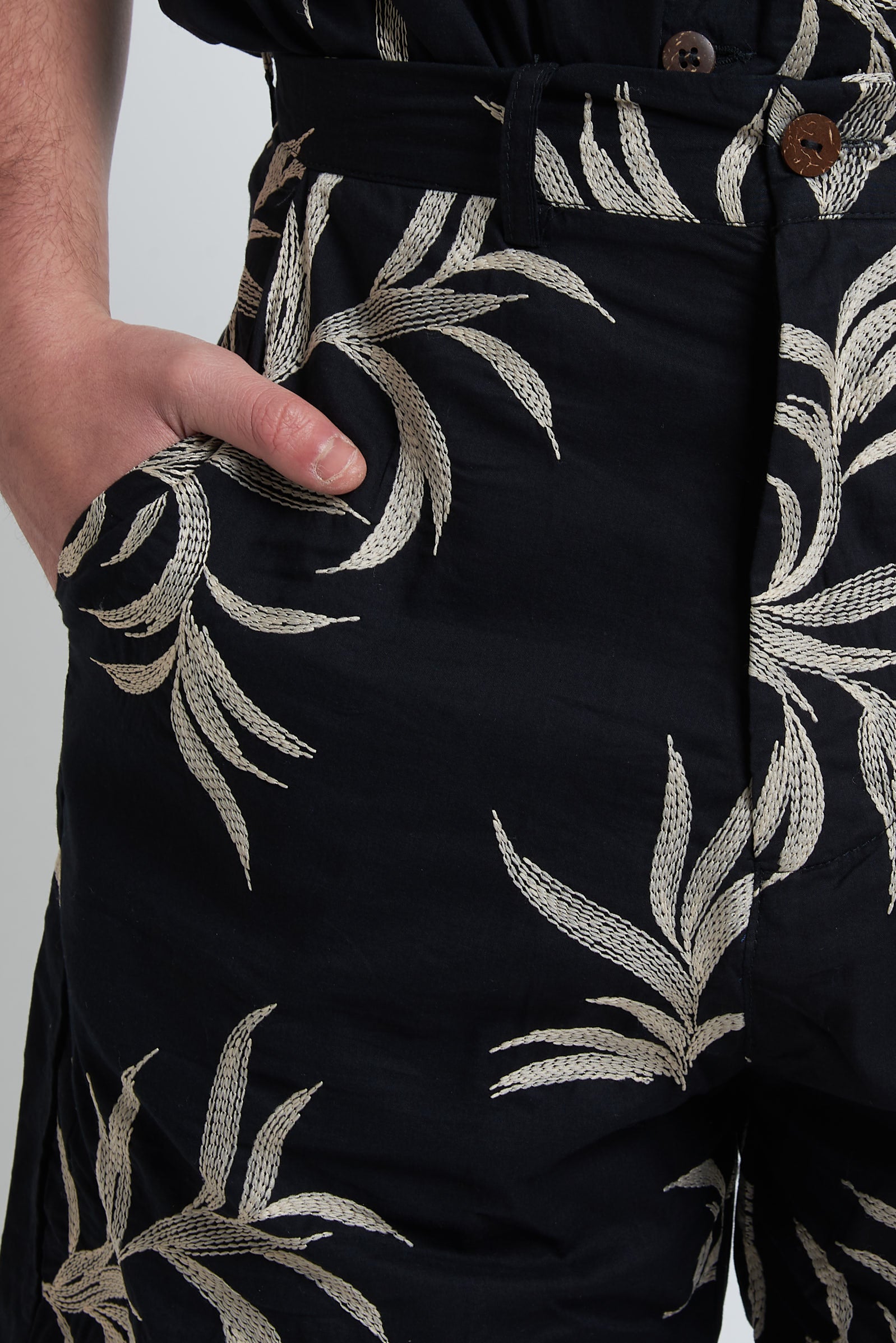 Bermuda misto lino ricamato