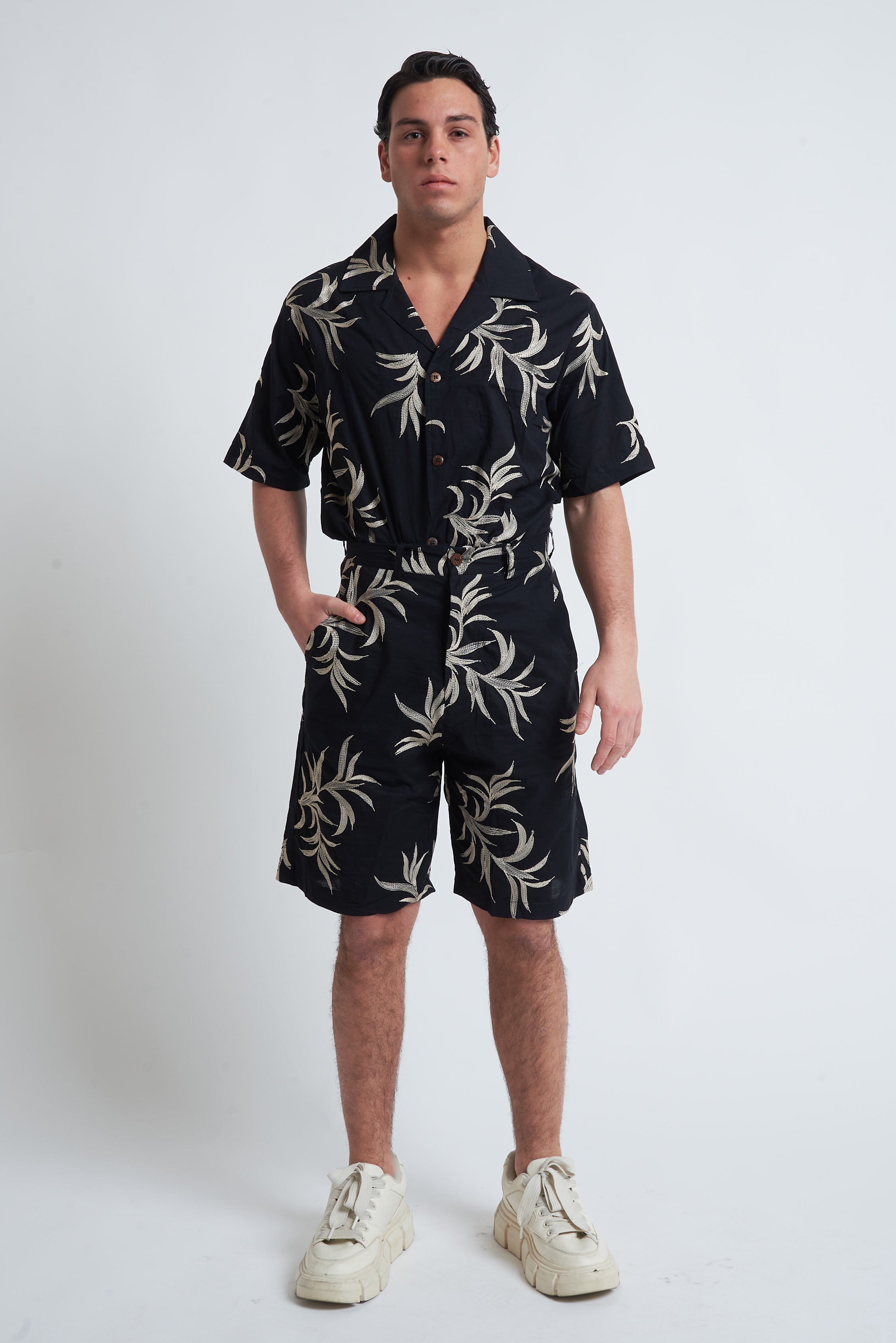 Bermuda misto lino ricamato