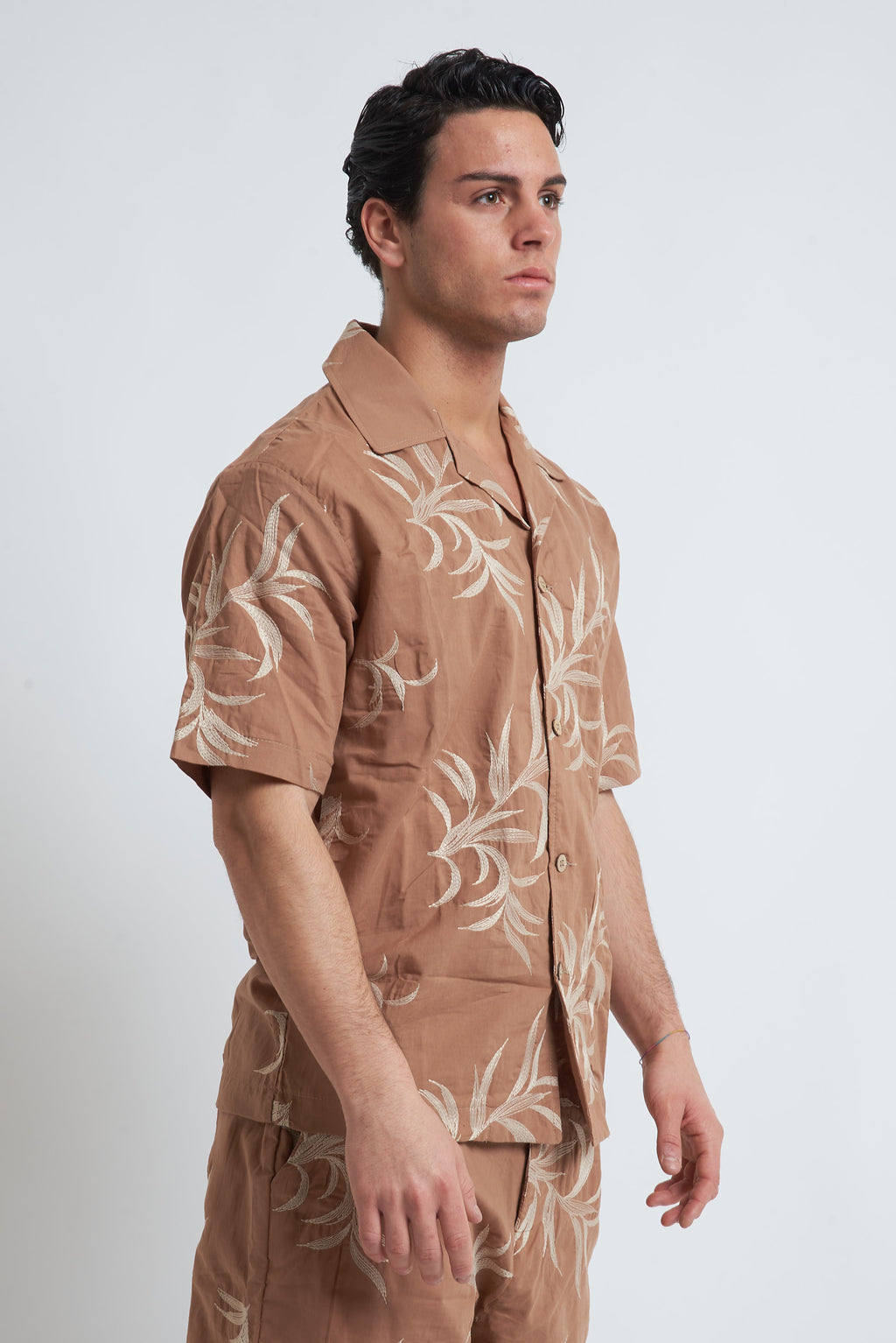 Camicia misto lino ricamato