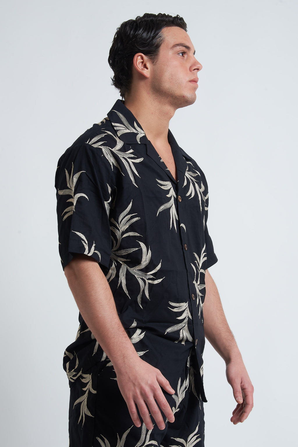 Camicia misto lino ricamato