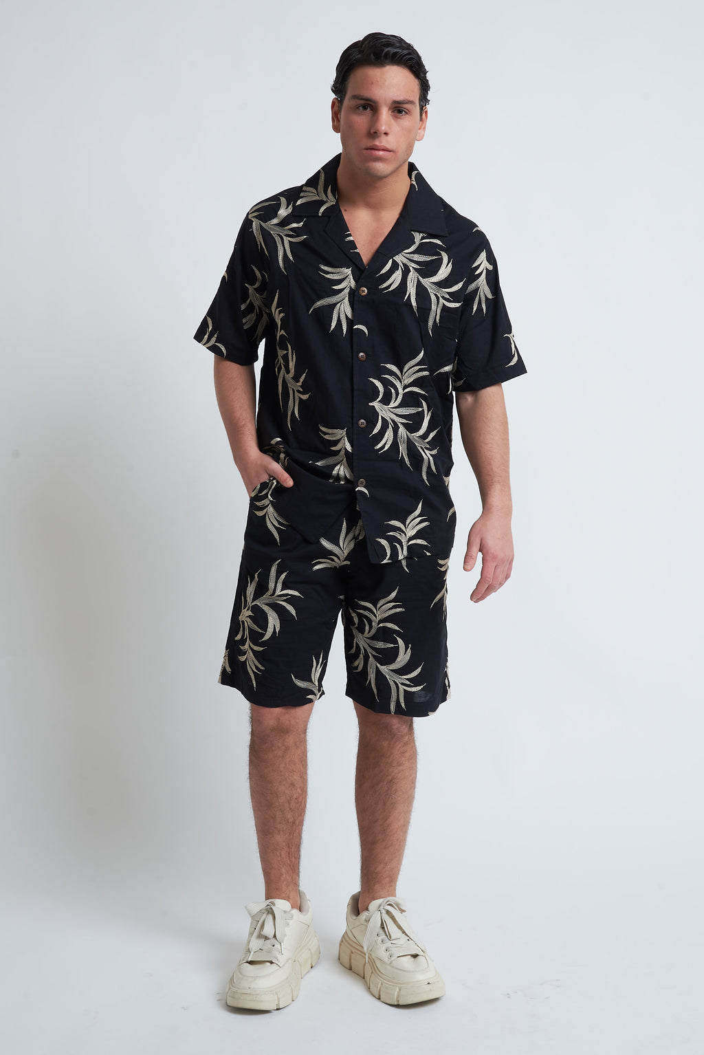 Camicia misto lino ricamato