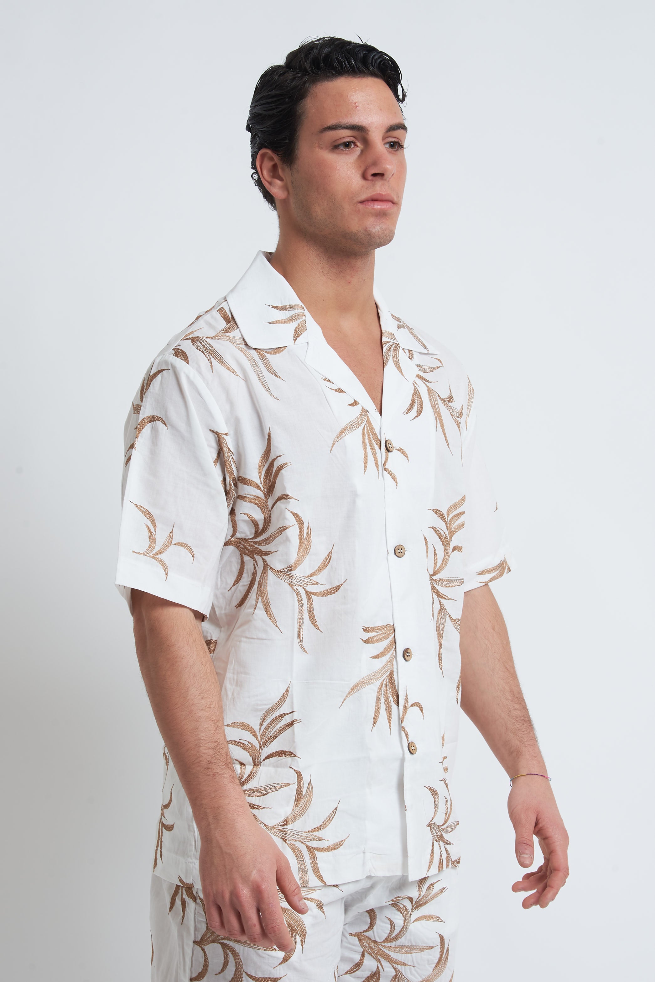 Camicia misto lino ricamato