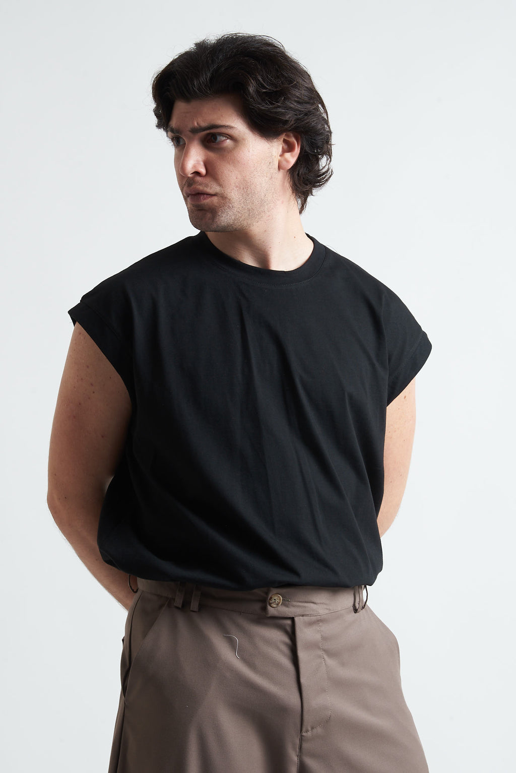 T-shirt Smanicata Oversize in Cotone