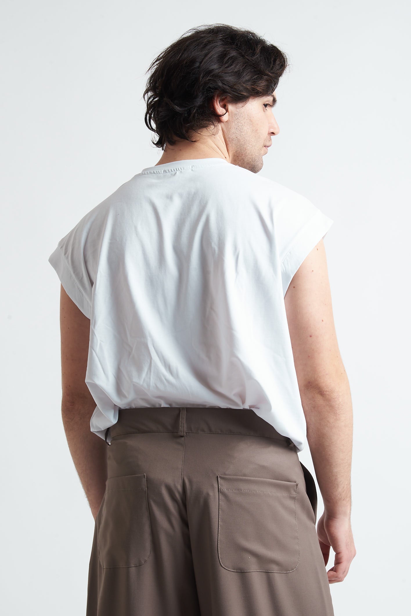 T-shirt Smanicata Oversize in Cotone