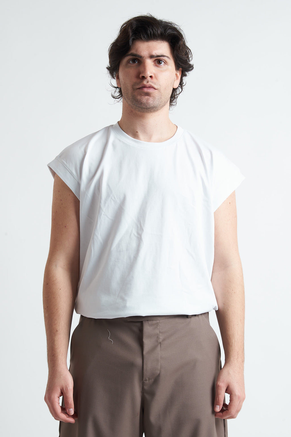 T-shirt Smanicata Oversize in Cotone