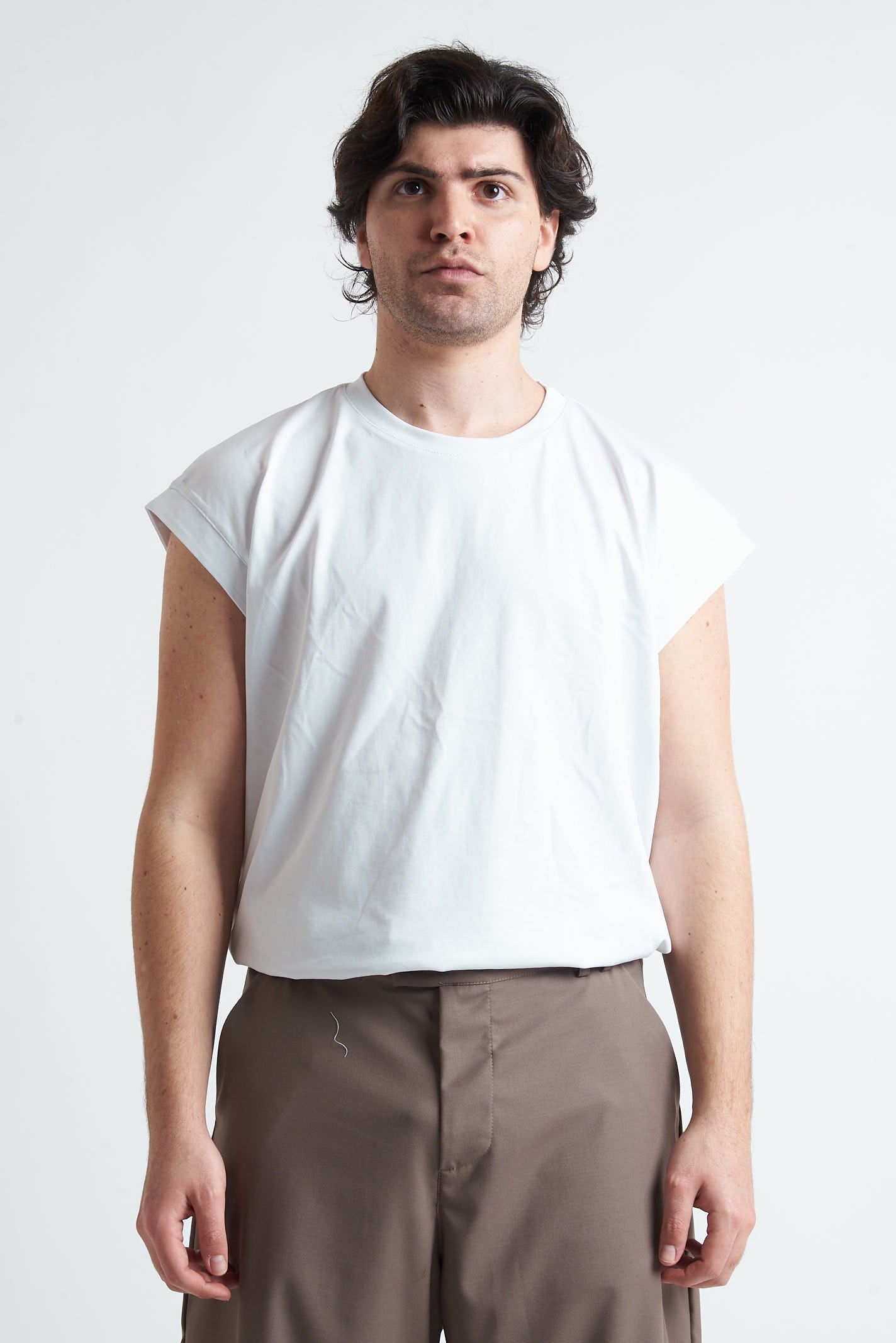 T-shirt Smanicata Oversize in Cotone