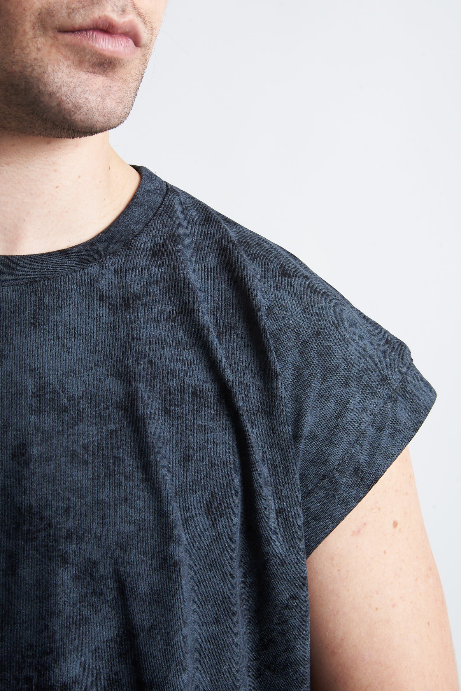 T shirt smanicata cotone marmorizzato