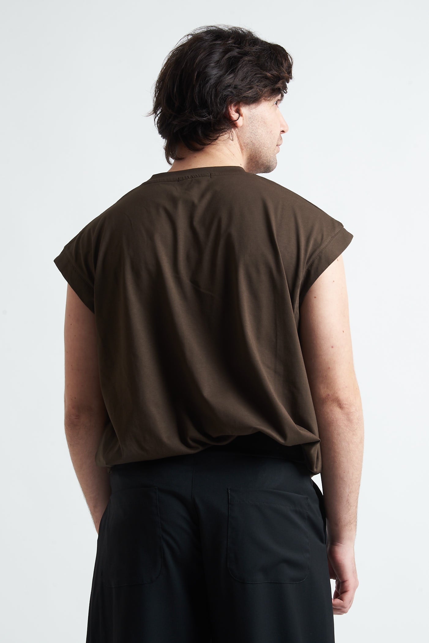 T-shirt Smanicata Oversize in Cotone