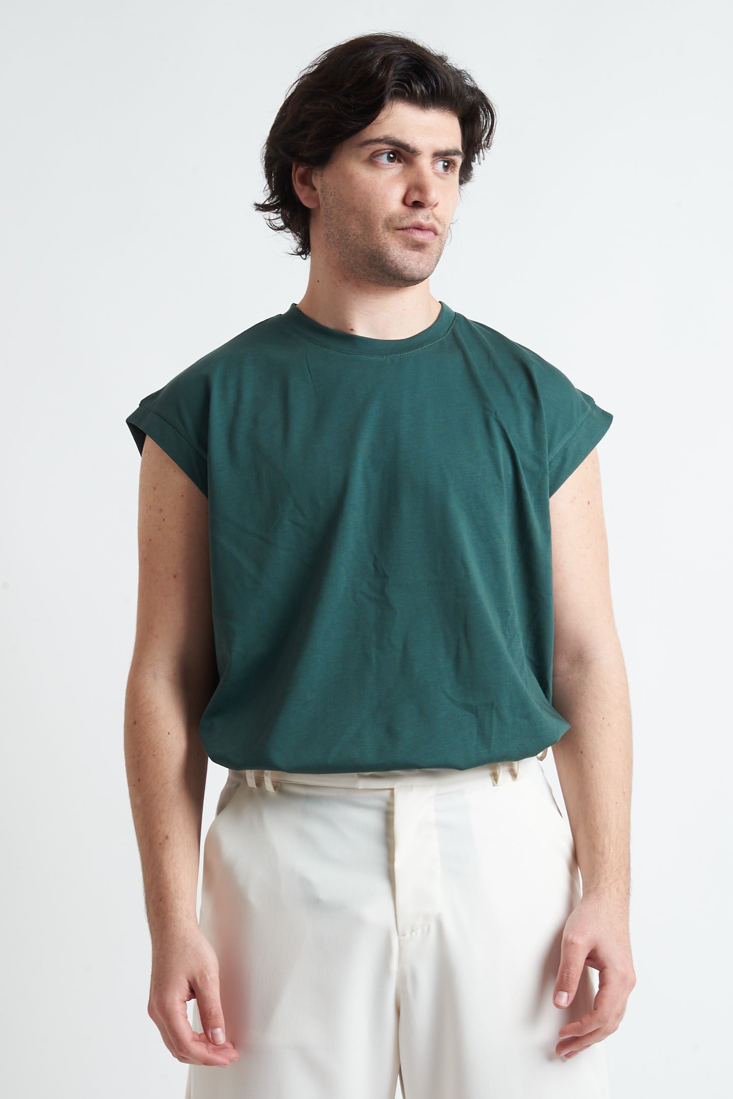 T-shirt Smanicata Oversize in Cotone