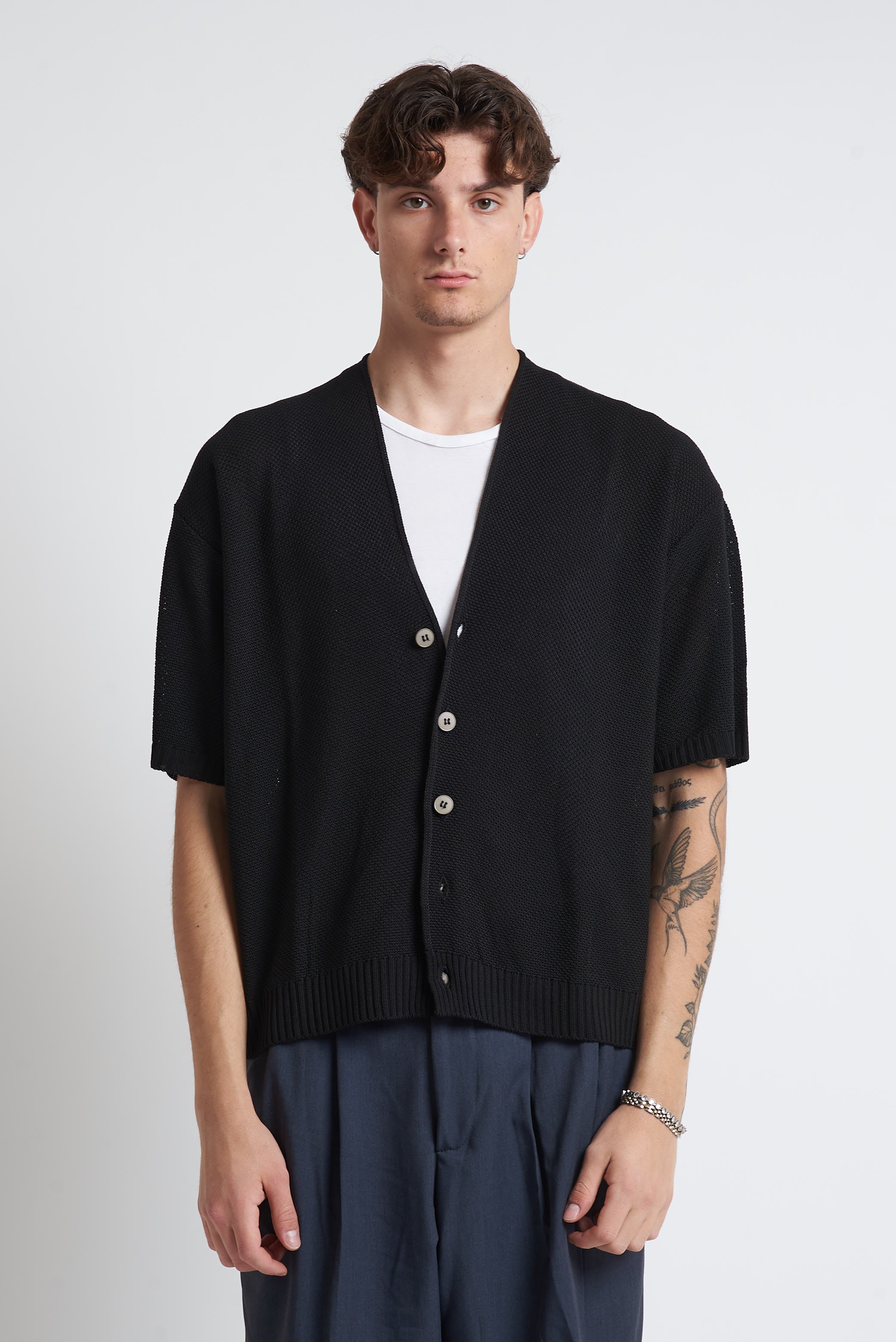Cardigan in filo mezza manica nero
