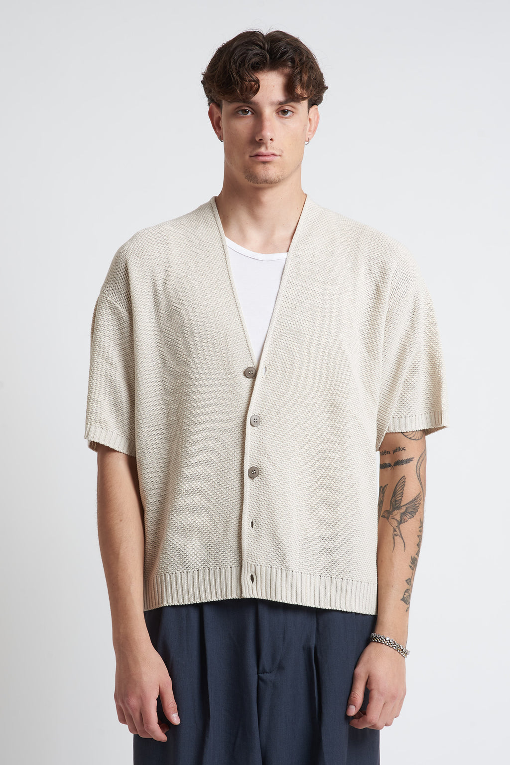 Cardigan in filo mezza manica beige