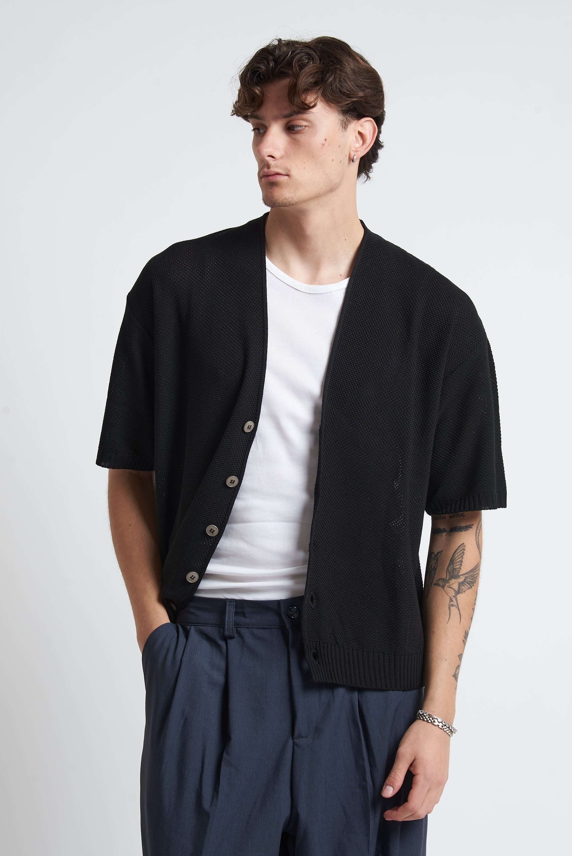 Cardigan in filo mezza manica nero