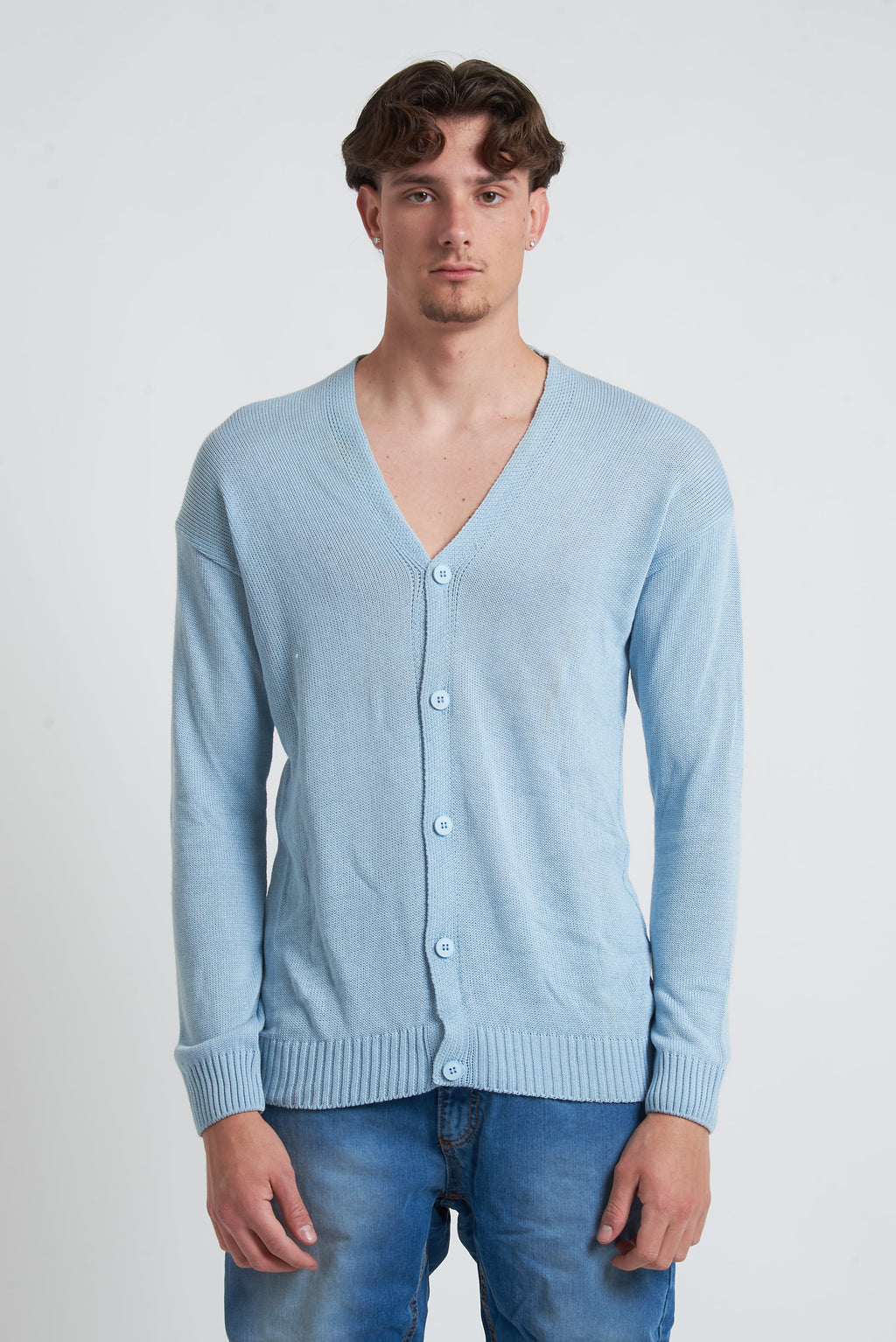 Cardigan in filo con spalla scesa