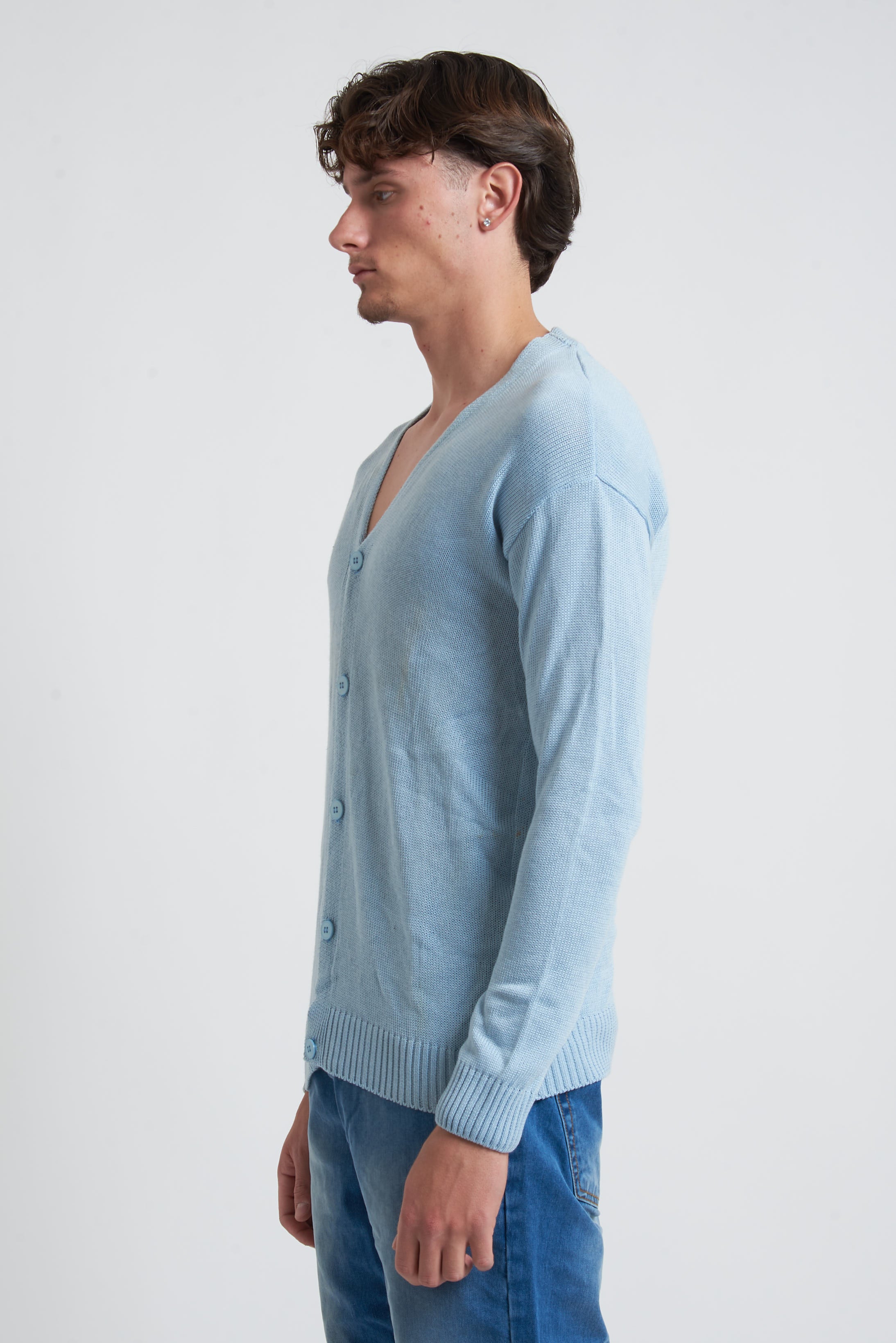 Cardigan in filo con spalla scesa
