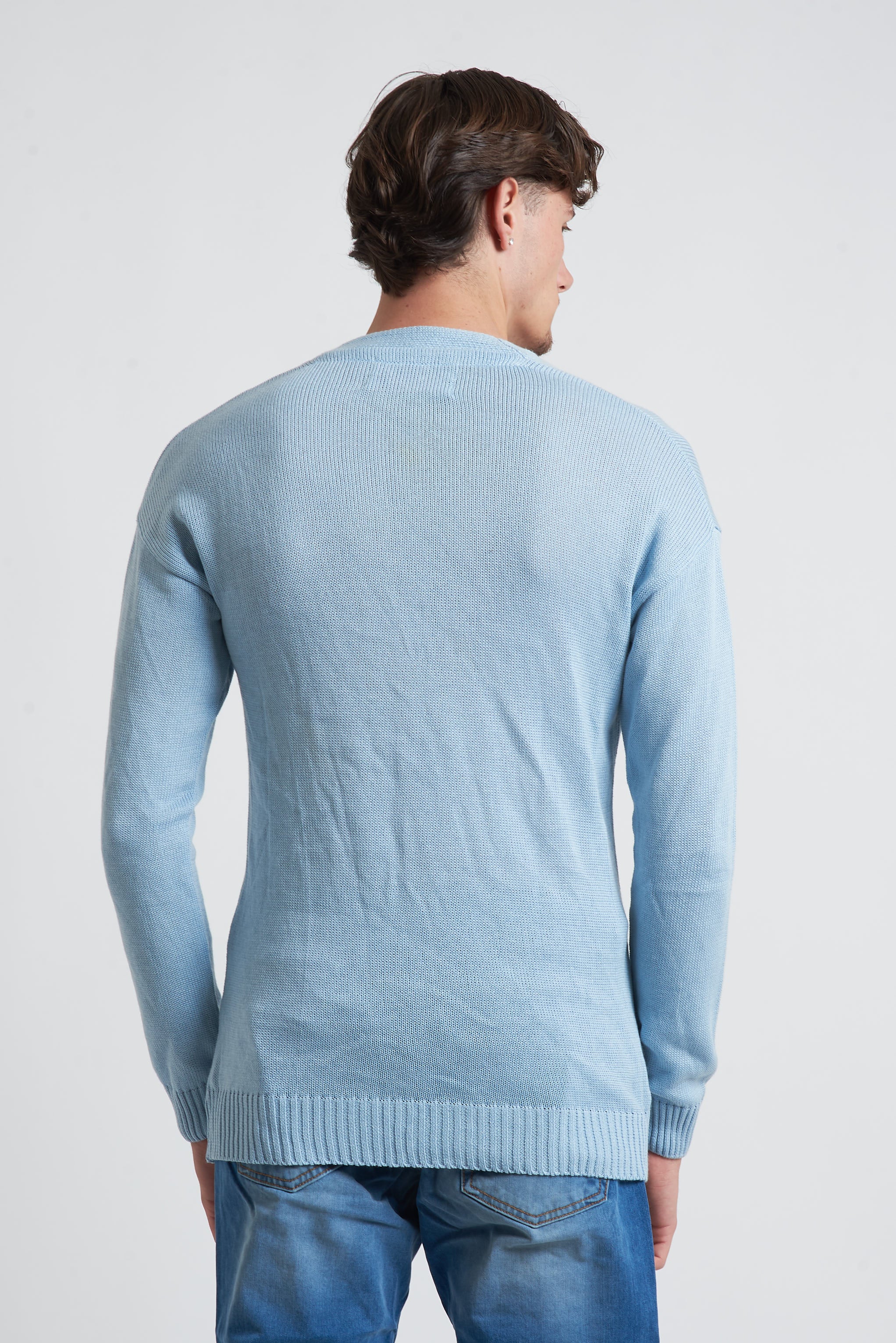Cardigan in filo con spalla scesa