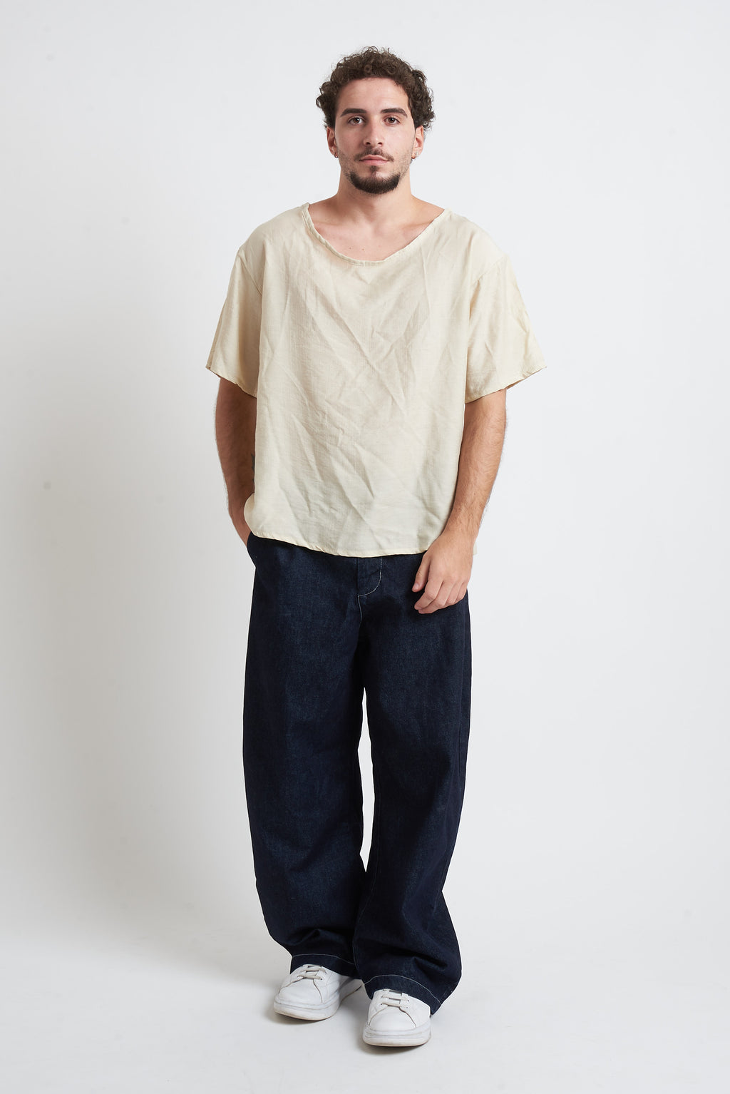 T-shirt tessuto stropicciato