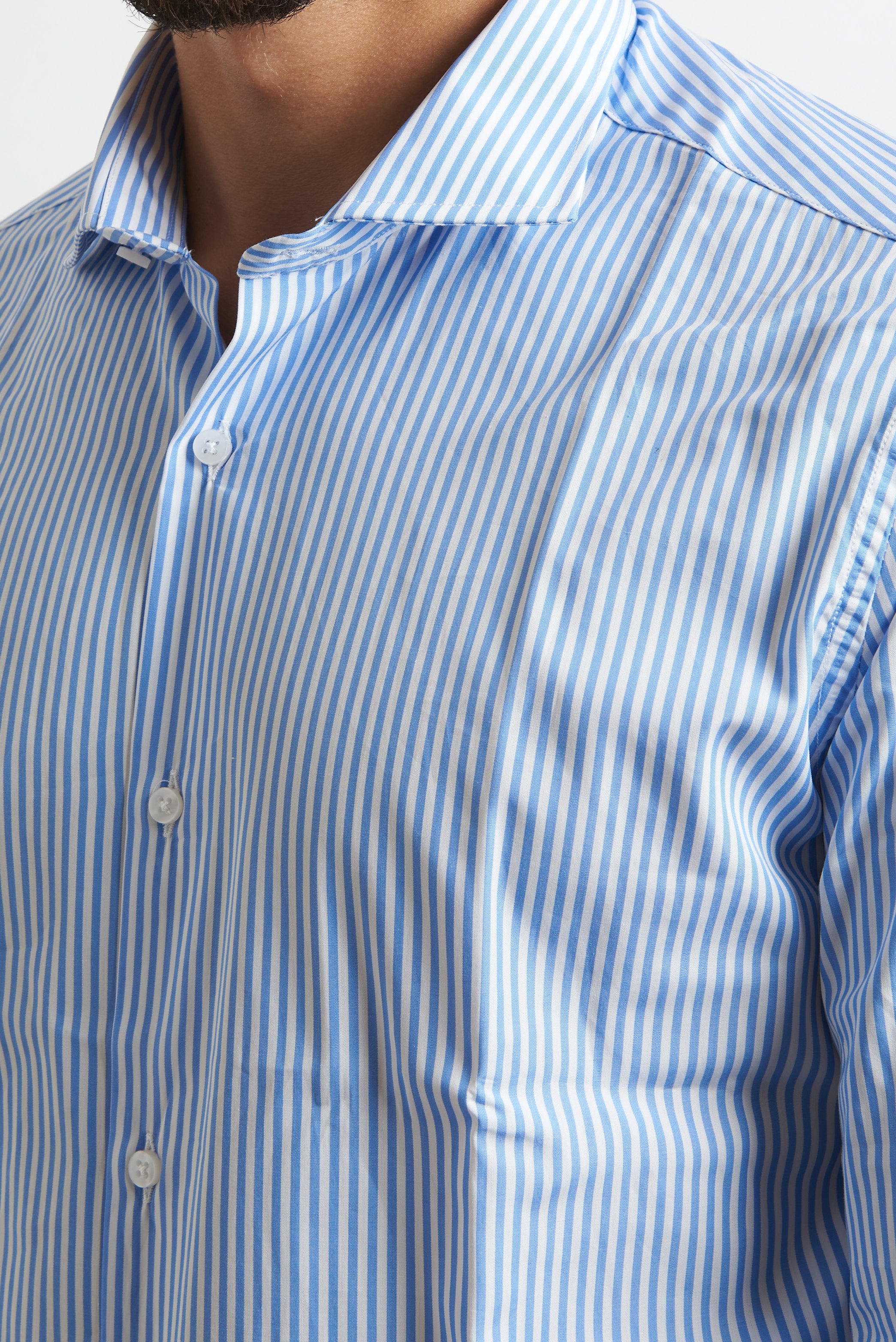 Camicia a rigo stretto celeste e bianco