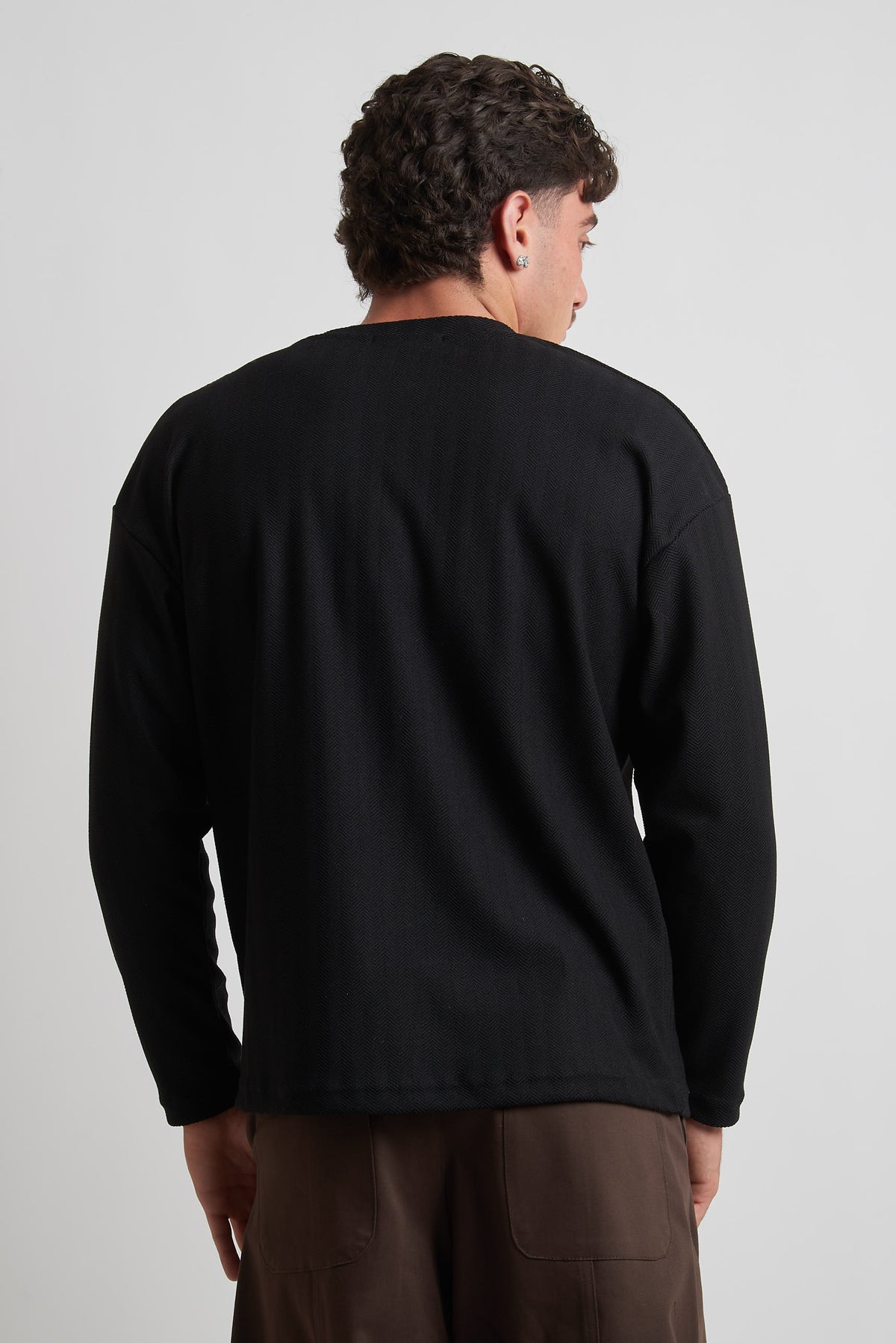 Maglia a serafino rasata in viscosa nero