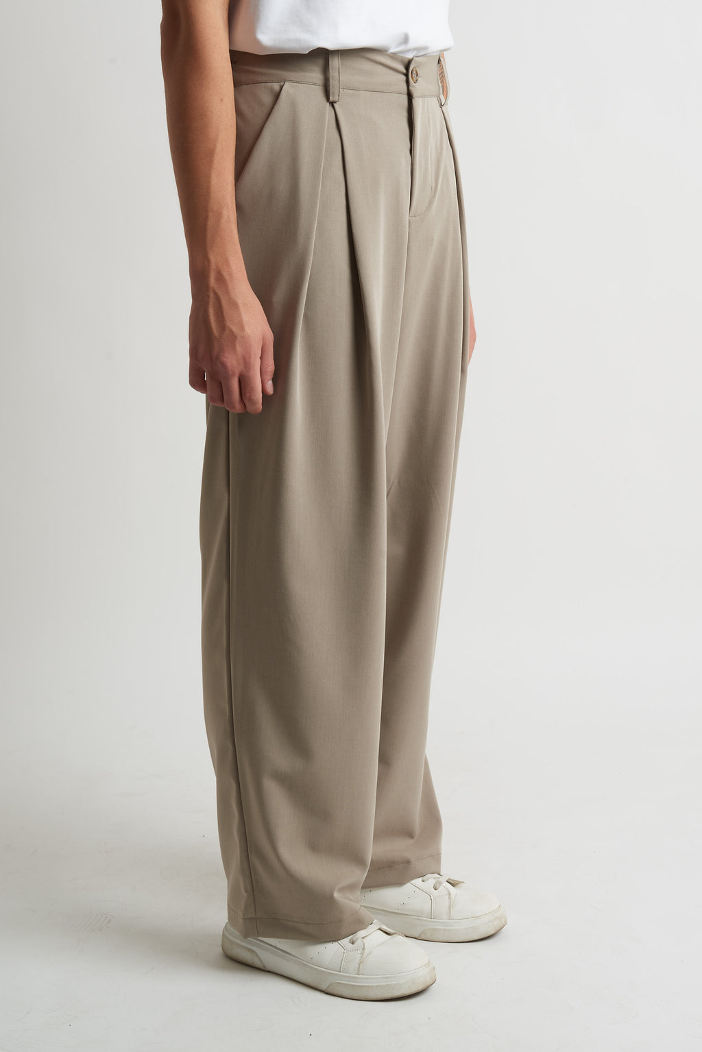 Pantalone pence baciata in poliviscosa beige