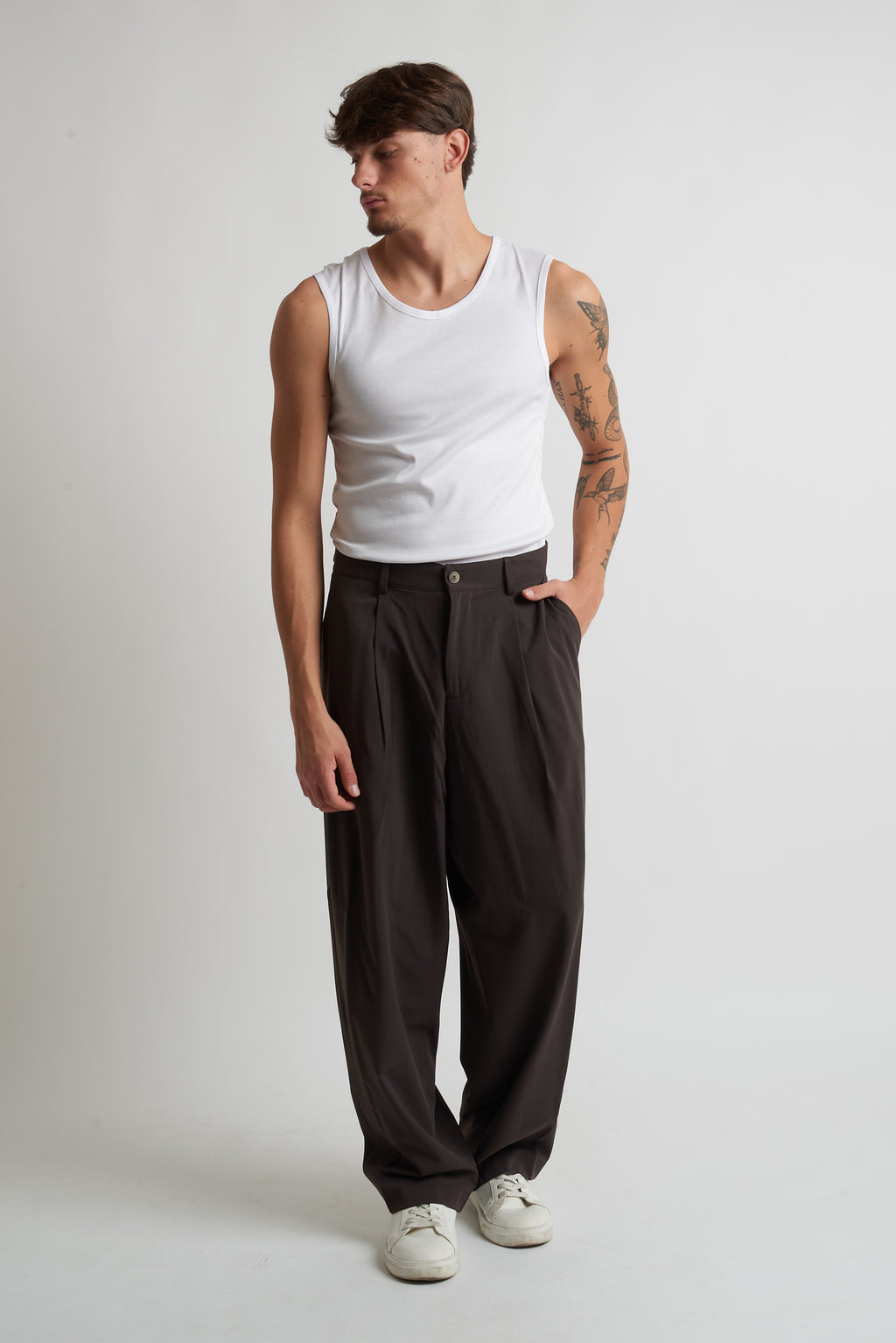 Pantalone pence lunga in poliviscosa moro