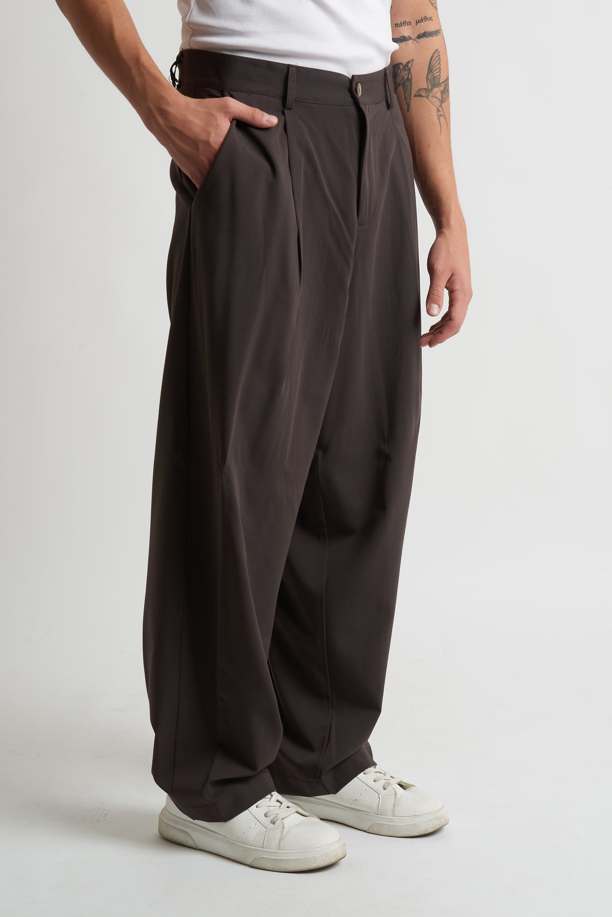 Pantalone pence lunga in poliviscosa moro