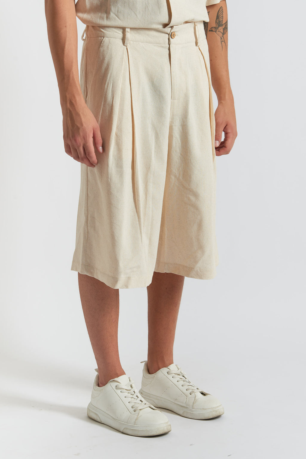 Bermuda pence baciata in misto lino beige