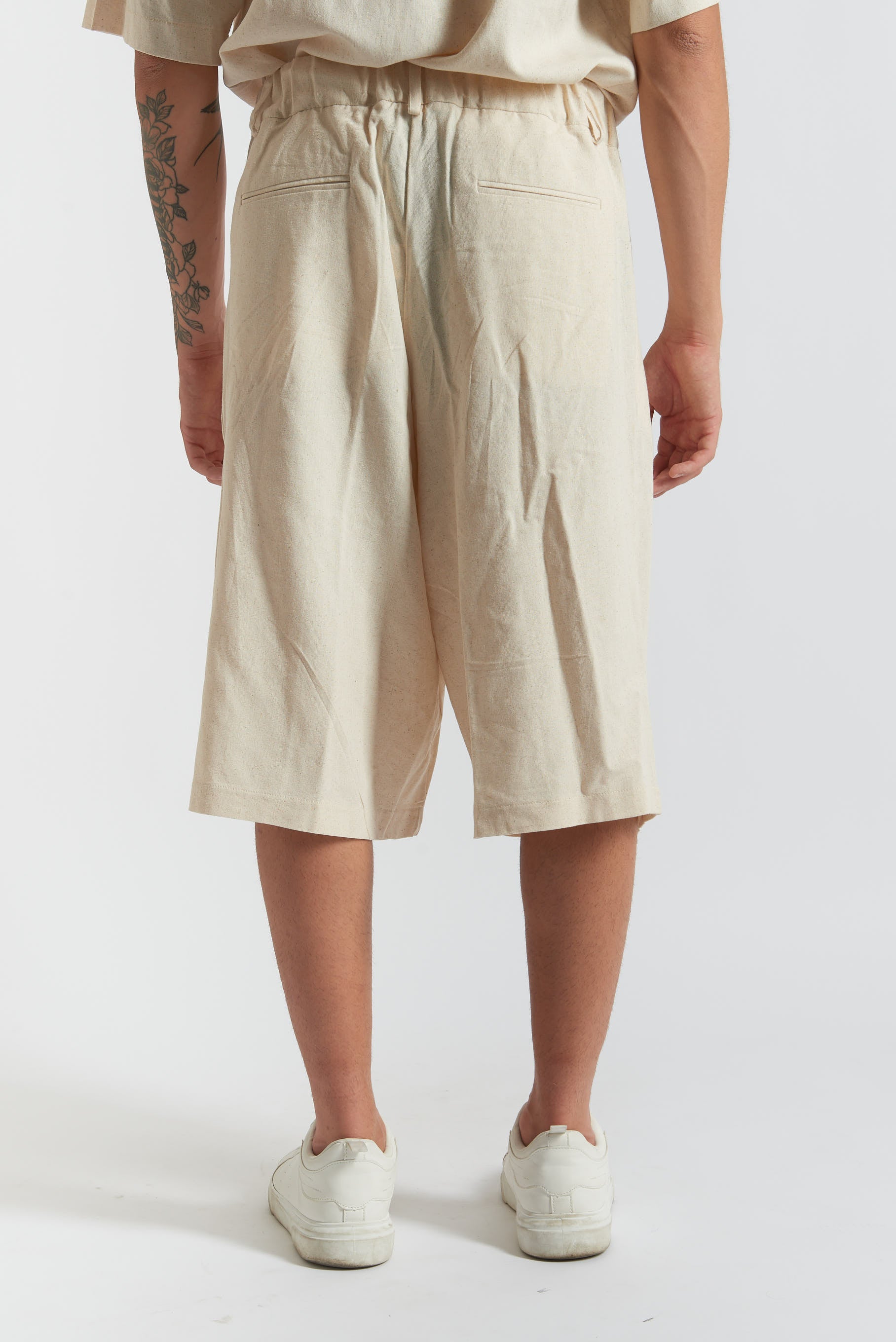 Bermuda pence baciata in misto lino beige